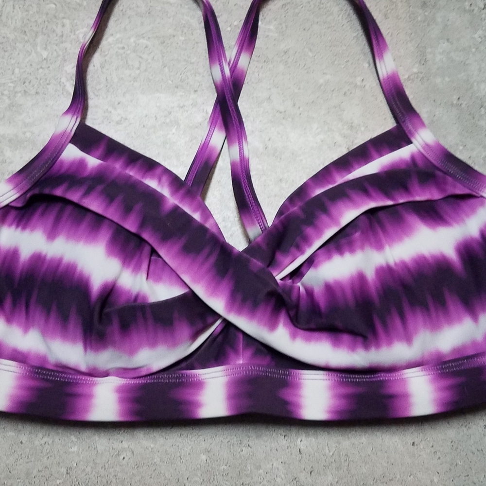 ATHLETA NWOT  Del Mar twister bikini top 32D/DD